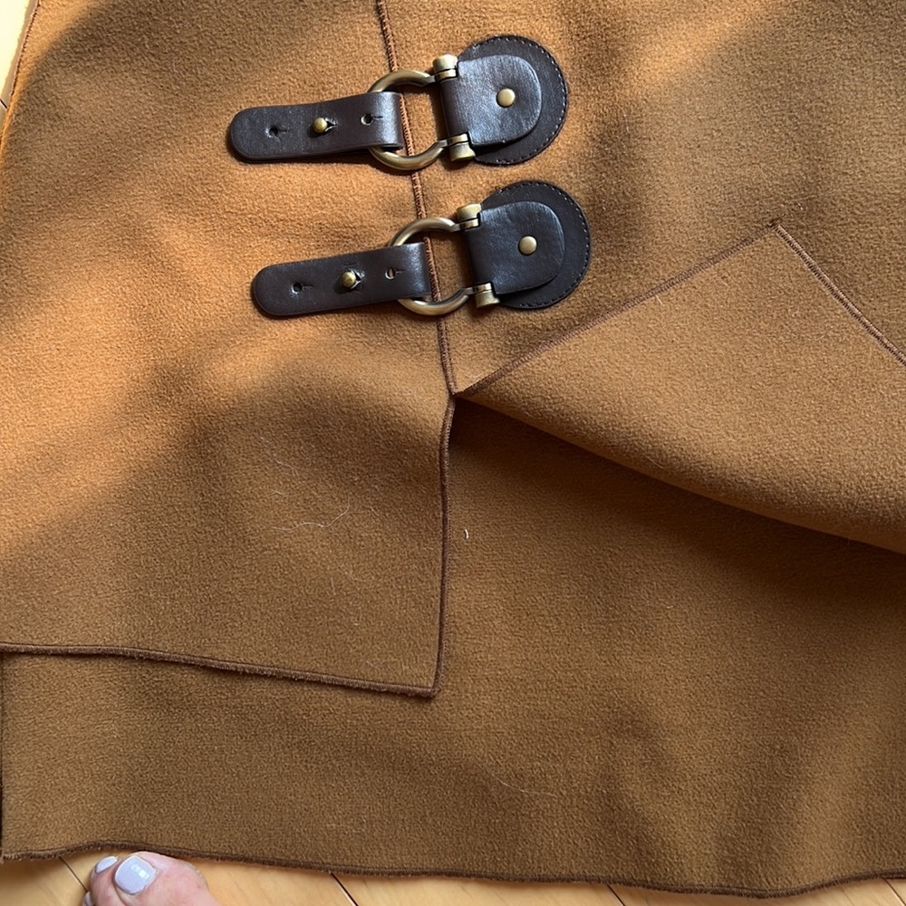 Skirt - Picture 2 of 7